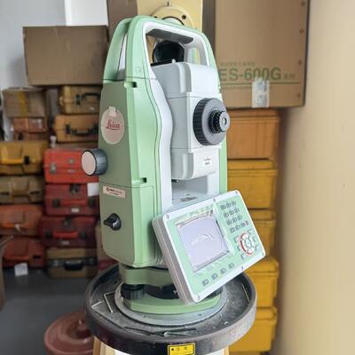 Leica TS03 Total Station with 30X Magnification 5'' Accuracy and 1000m Non Prism Distance for Precision Surveying