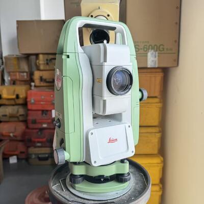 Leica TS03 Total Station with 1G Mass Data Storage, 0.6s Coarse Measurement, and IP66 Dust and Water Resistance