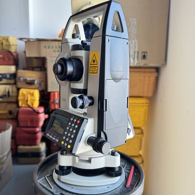 العلامة التجارية الجنوبية الالكترونية الرقمية ثيودولايت NT-023 متعددة الوظائف مع مكافئ مغناطيسي معتدل وشاشة LCD