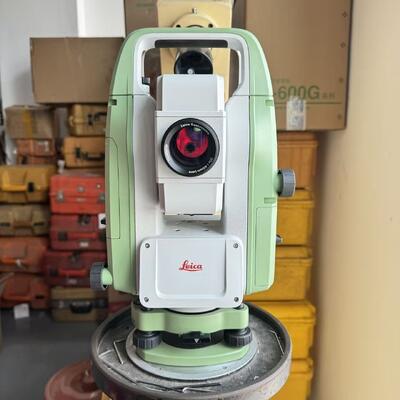 محطة لييكا TS03 الإجمالية مع دقة زاوية 2 بوصة ونظام تسوية إلكتروني تلقائي واتصال RS232 لجمع البيانات الجغرافية المكانية